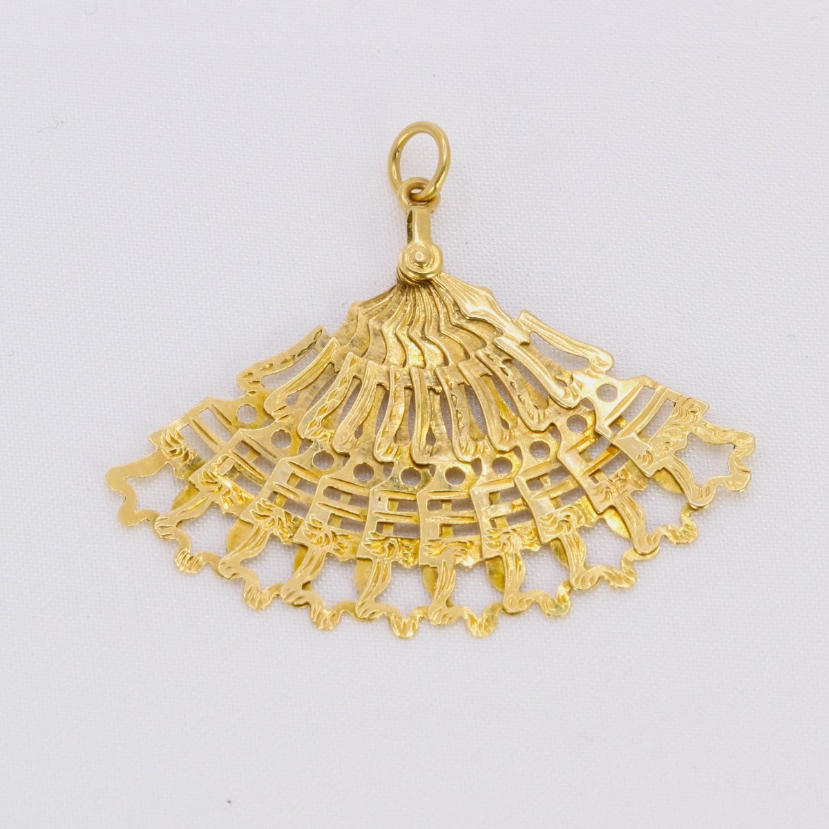 Yellow Gold Fan Pendant