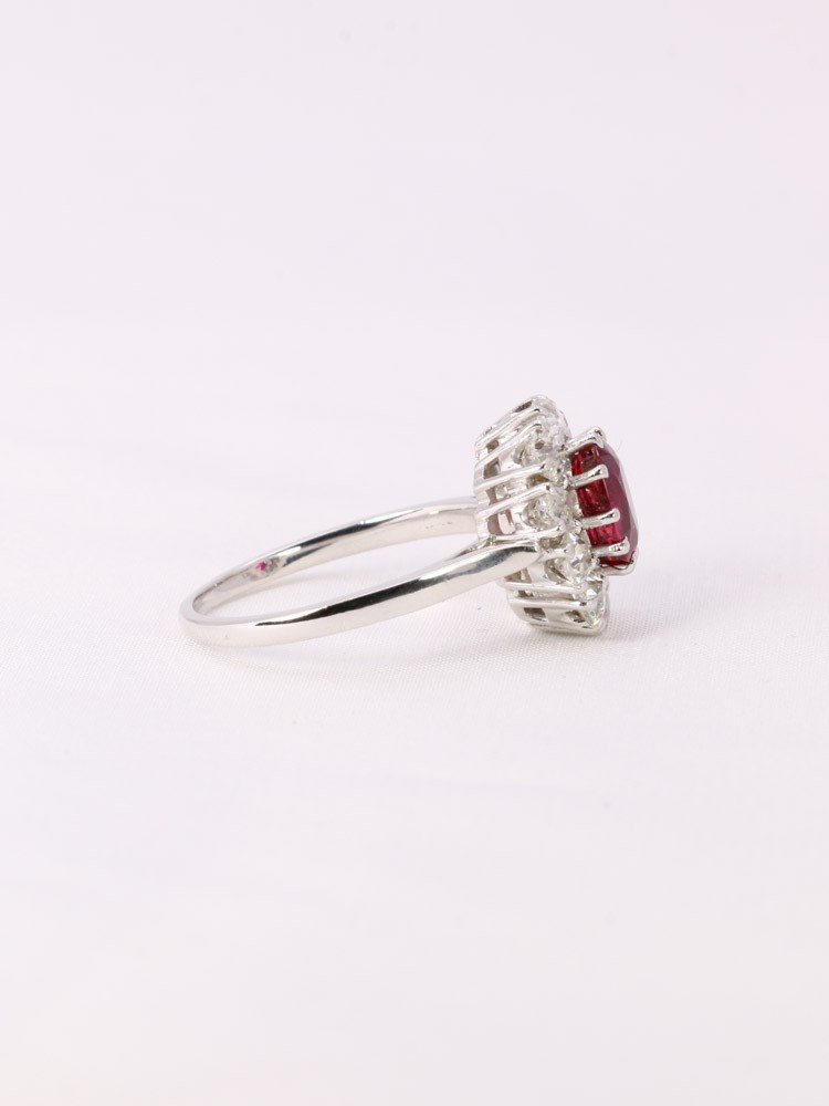 Bague Marguerite Or Blanc Rubis Ovale Diamants-photo-3