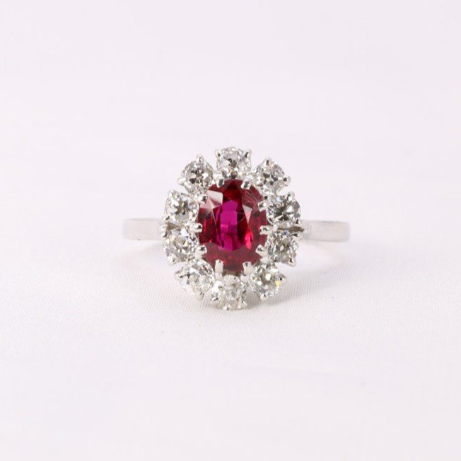 Bague Marguerite Or Blanc Rubis Ovale Diamants