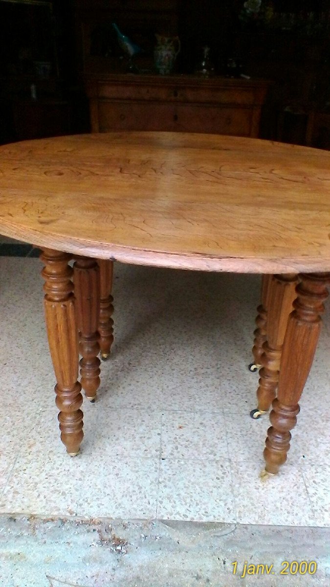 Six-leg Oak Table With Two Extensions.-photo-3