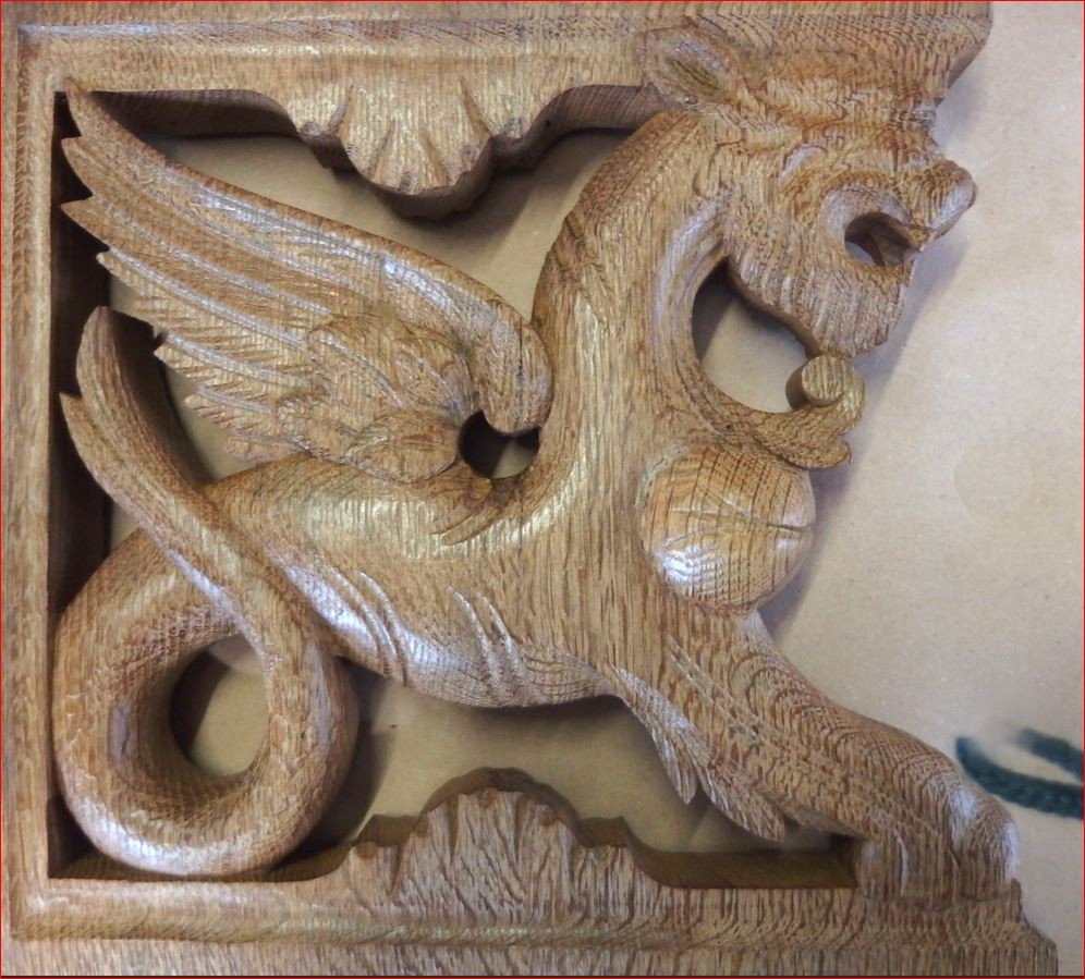 Oak Dragon Sculpture.-photo-1