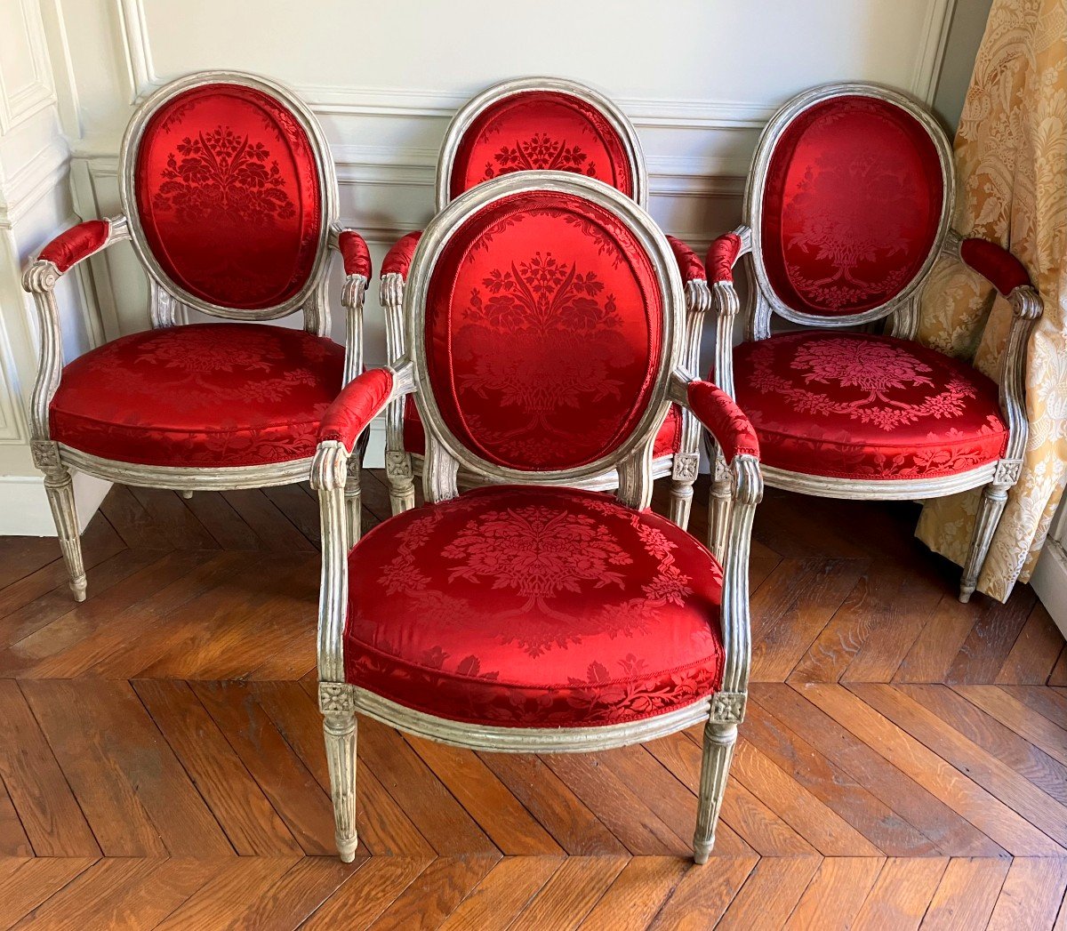 Suite De 4 Fauteuils Cabriolet à Dossier Médaillon d'époque Louis XVI Estampillés De Nadal-photo-1