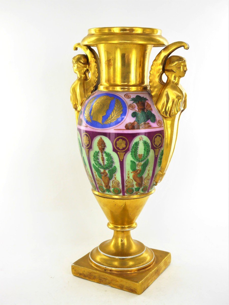 An Empire Vase In Paris Porcelain, Early 19th Century