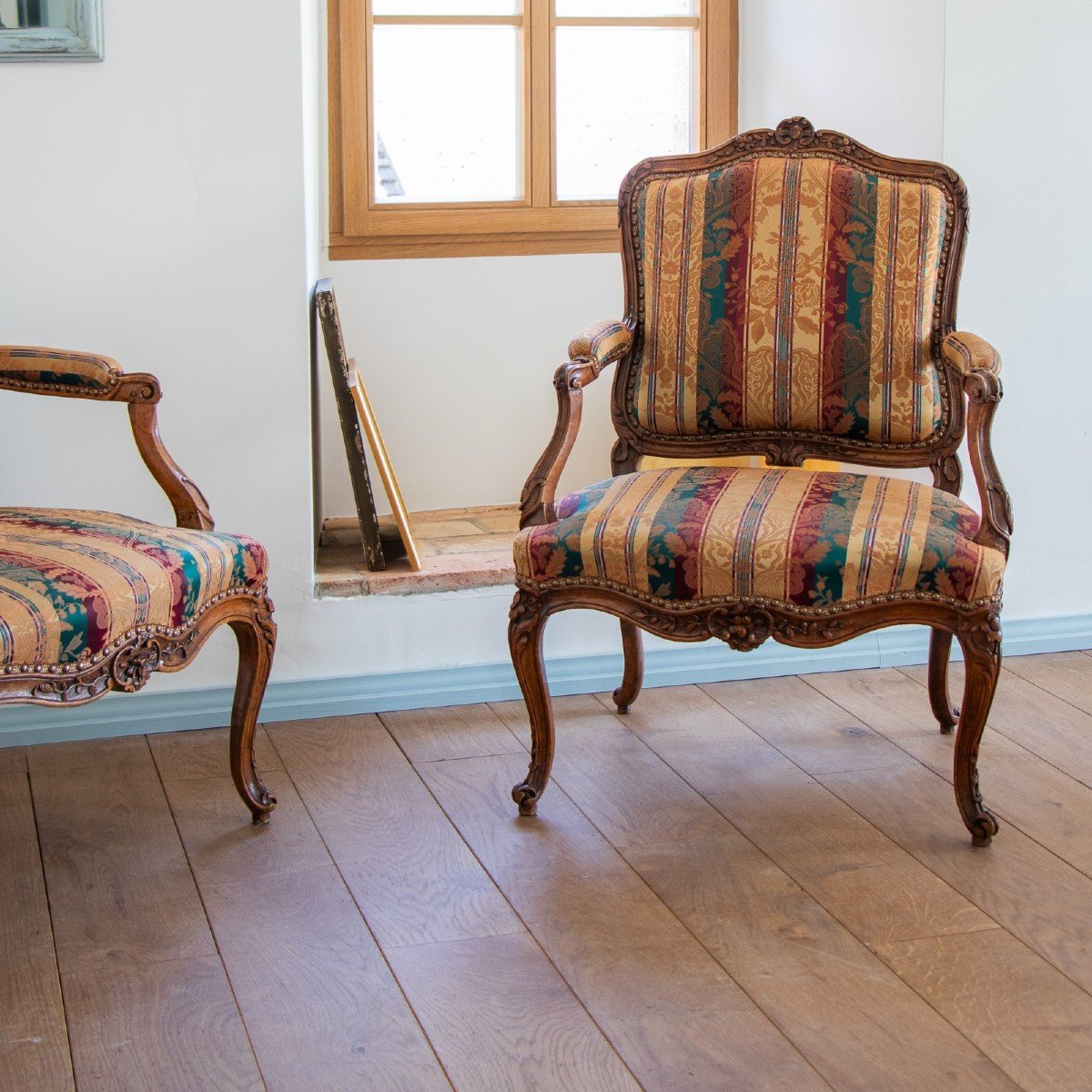 Paire De Fauteuils Louis XV Estampillés De Carpentier