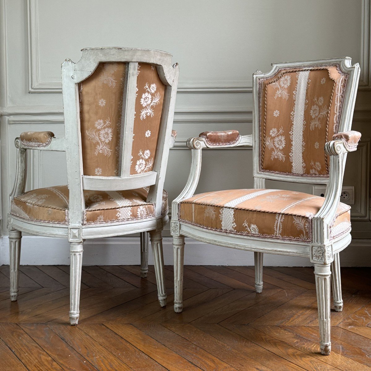 Pair Of Louis XVI Period Cabriolet Armchairs By Avisse-photo-2