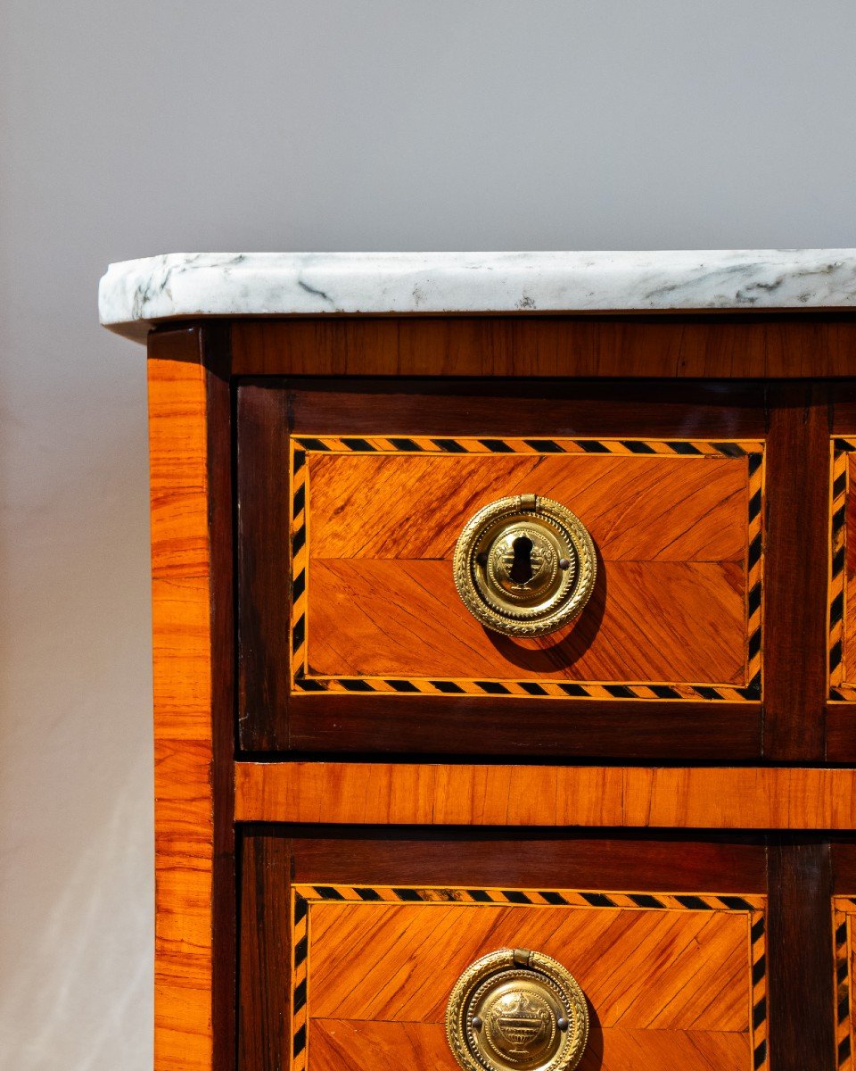 A Louis XV - Transition Chest Of Drawers, 18th Century-photo-2