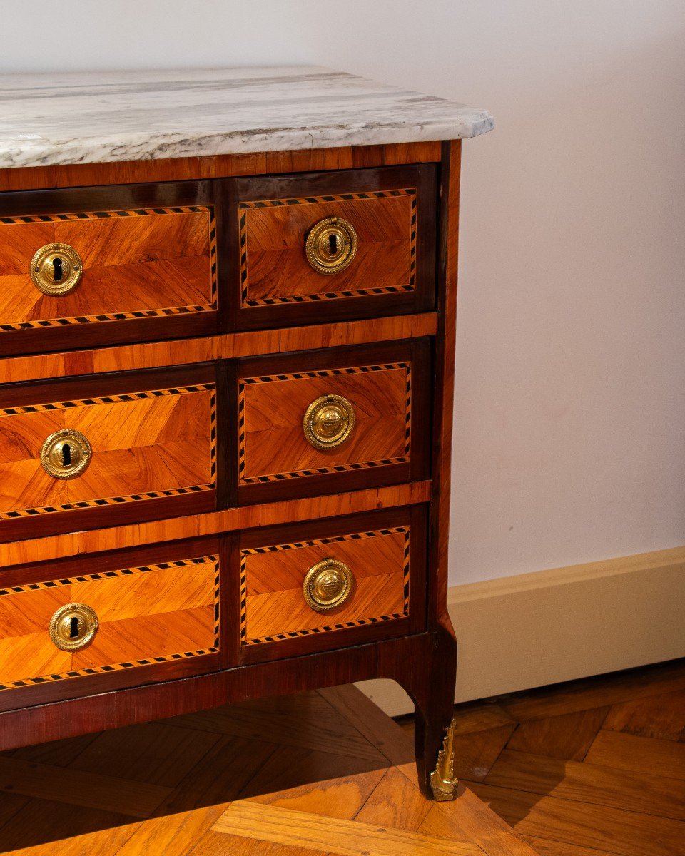 A Louis XV - Transition Chest Of Drawers, 18th Century-photo-3