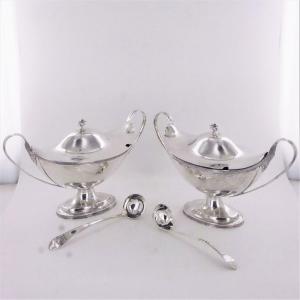 Pair Of Sauceboats And Their Spoons In English Silver, Edwardian Period