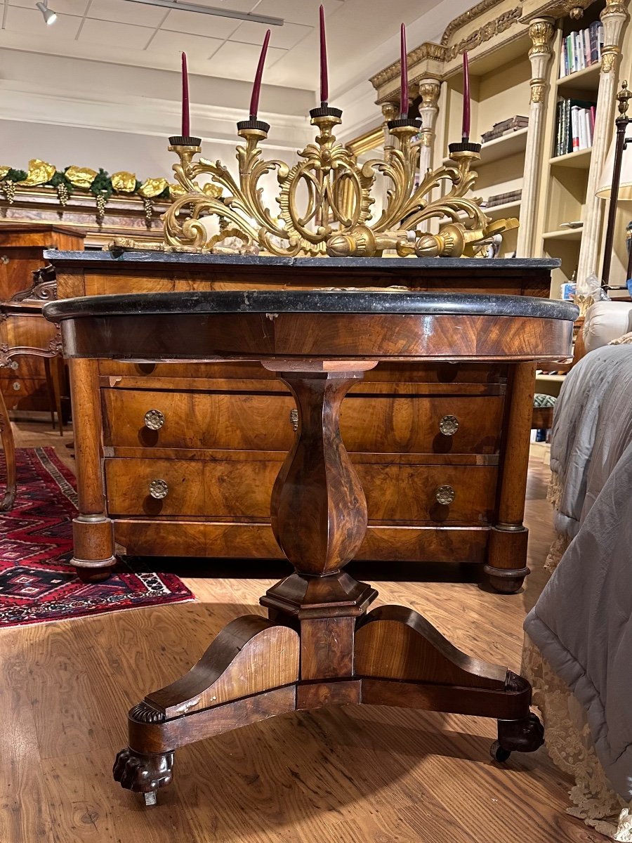 Table Basse Ronde Avec Plateau En Marbre d'Origine. Placage d'Acajou Du Milieu Du '800.-photo-2