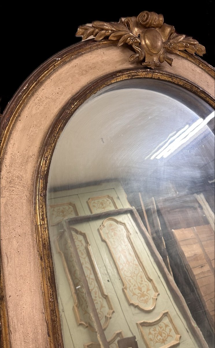 Antique Frame Dating Back To The Period Between The 18th And 19th Centuries With Mirror-photo-3