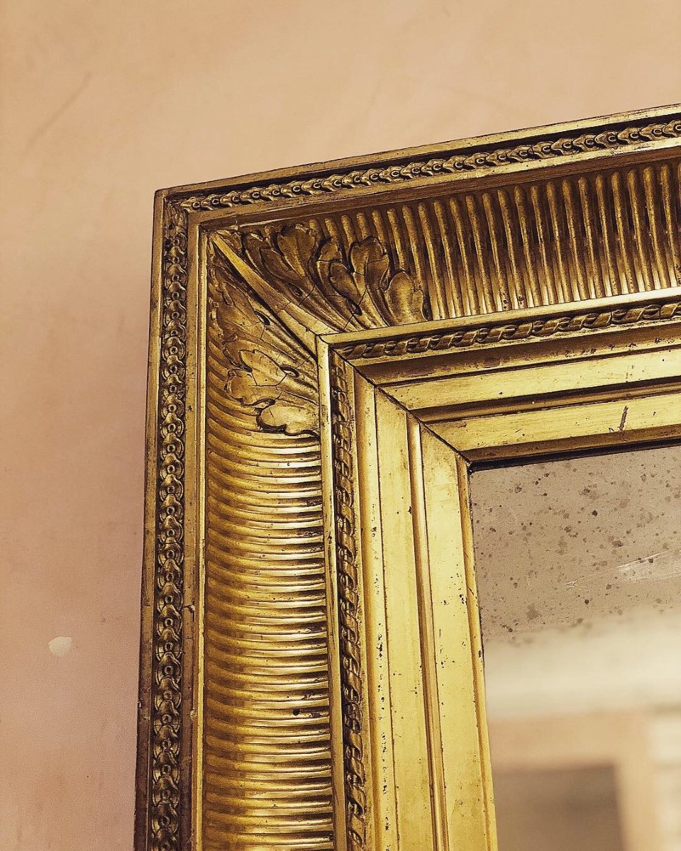 Large French Mirror From The Late Nineteenth Century With Intact Frame In Gold Leaf Finish. Ori-photo-2