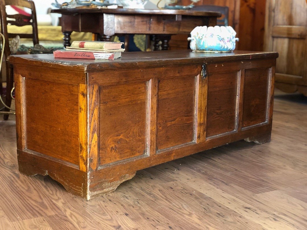 Chest In Chestnut Wood, Tuscany, Late 19th Century.