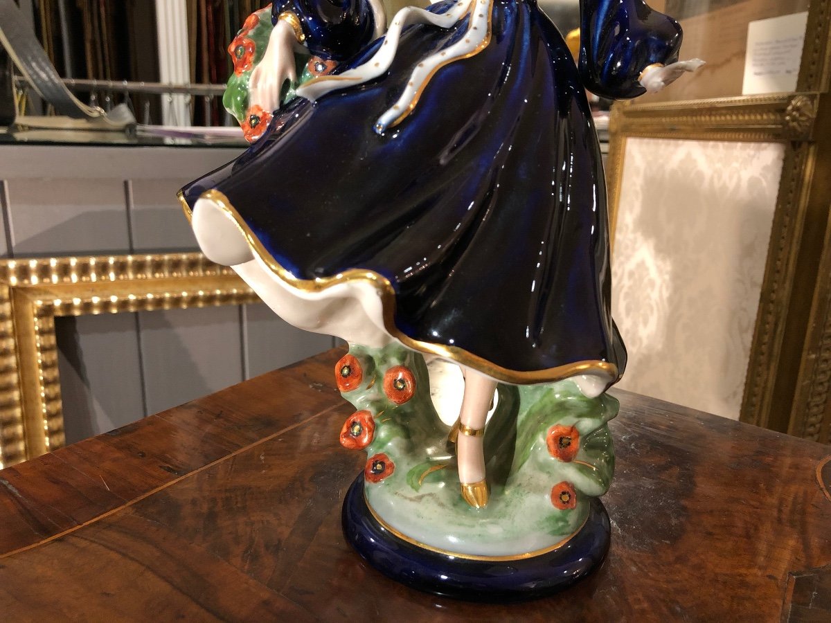 Majolique Porcelain Statue Modeled And Decorated In Polychrome Of A Female Figure Royal Dux-photo-3