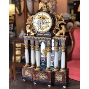 Biedermeier Clock With Gold Friezes And Alabaster Columns. Vienna 1830.