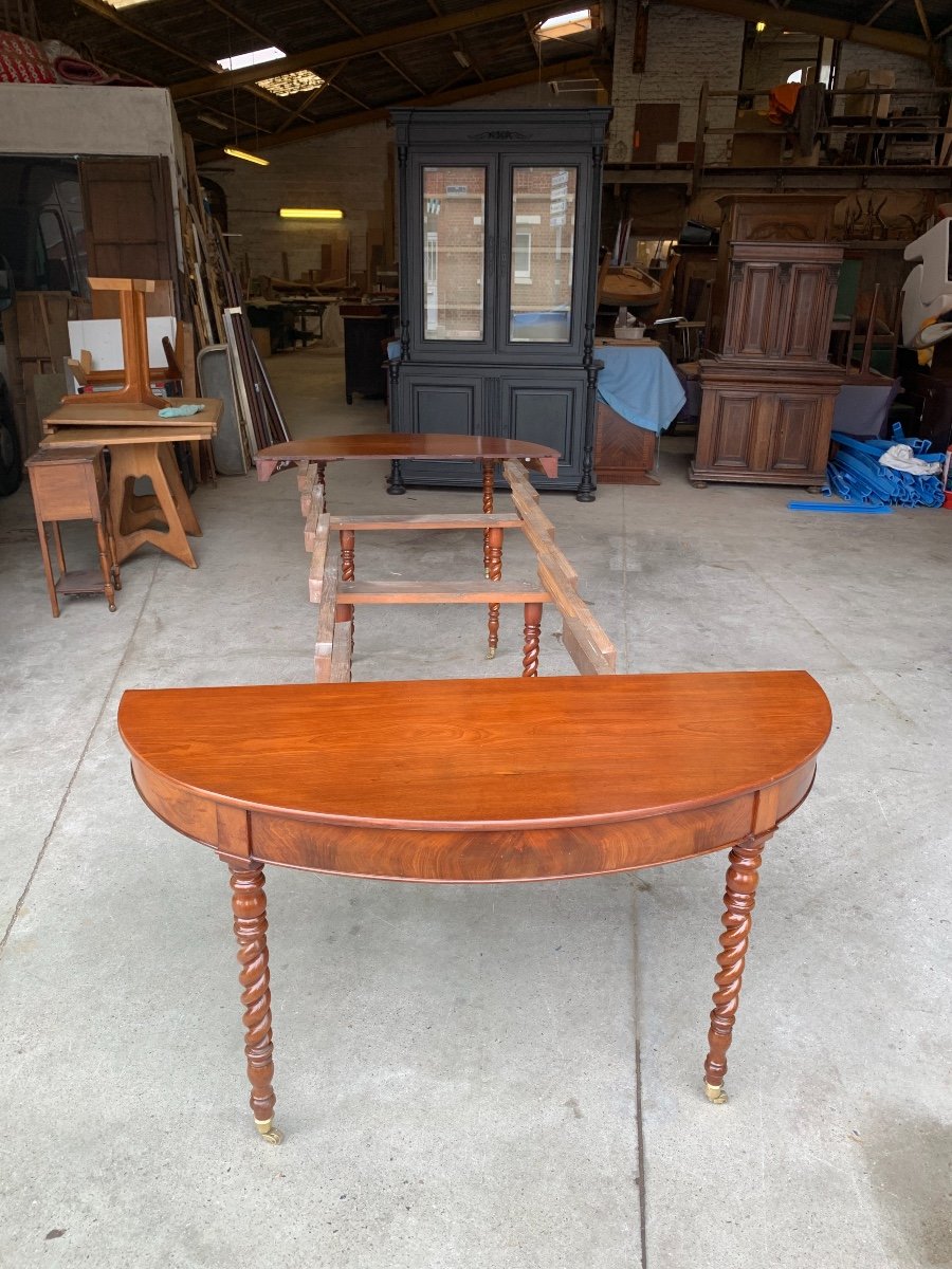 Mahogany Belt Table-photo-3