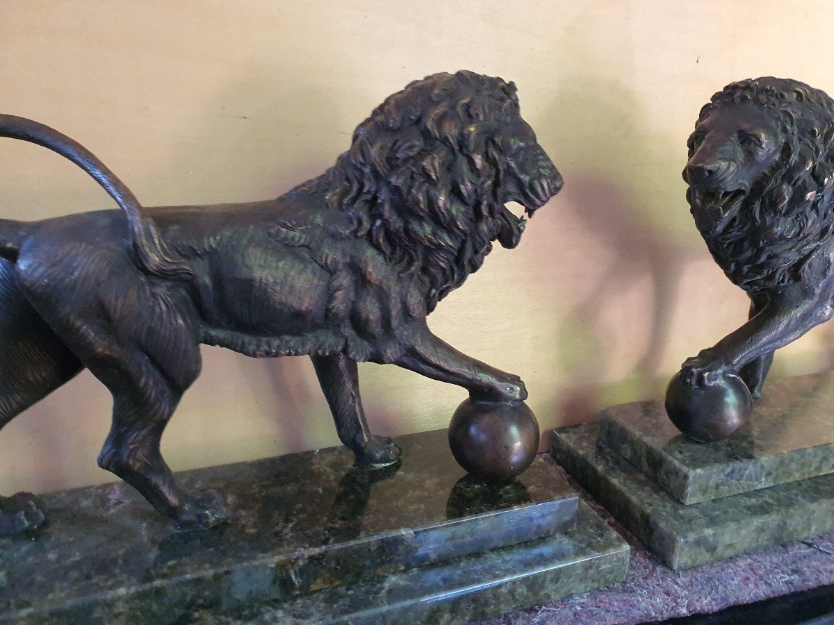 Pairs Of Lions In Bronze-photo-4