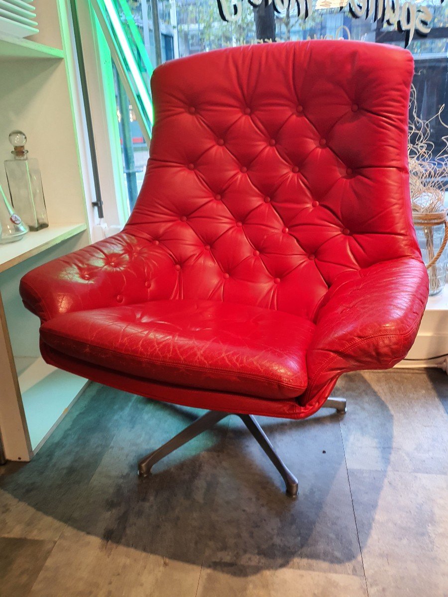 Pairs Of Red Armchairs-photo-2