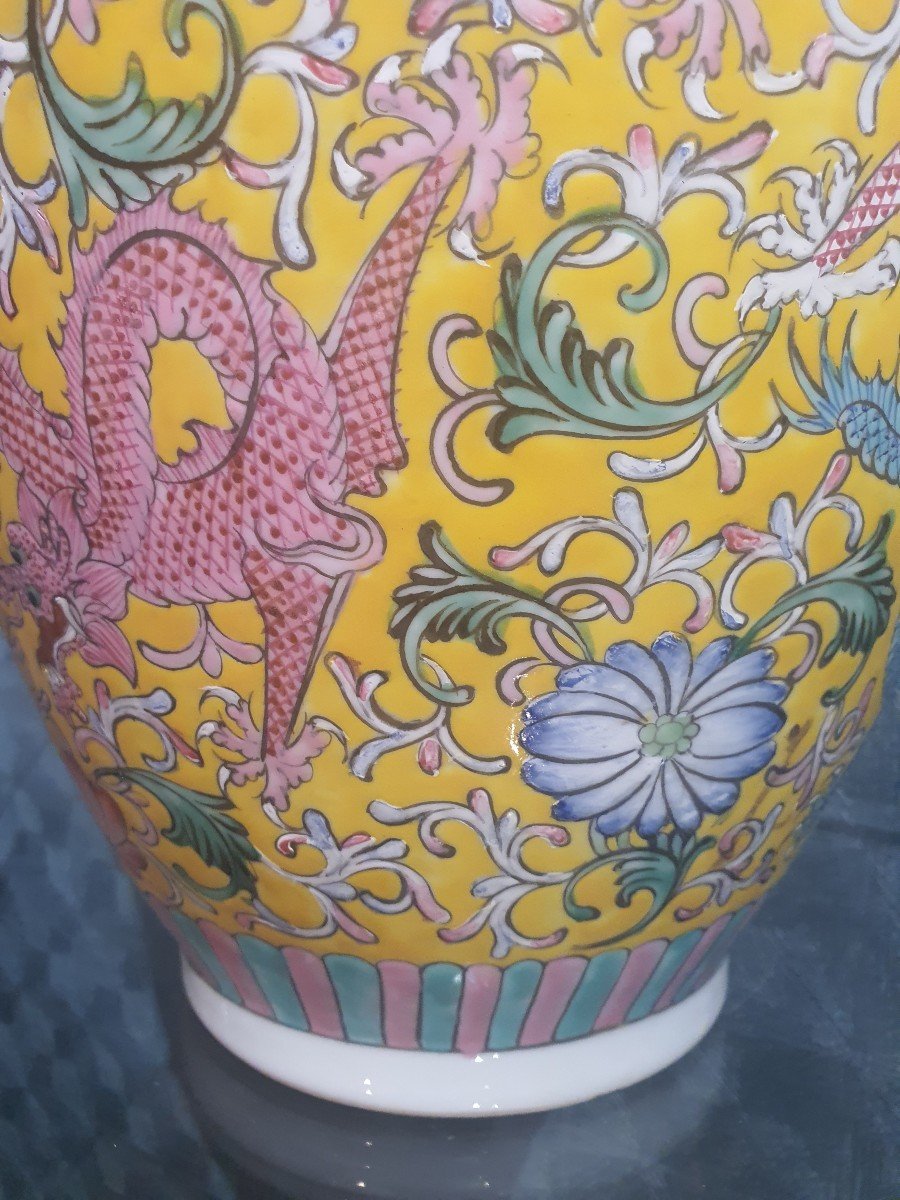 China Famille Jaune Vase-photo-2