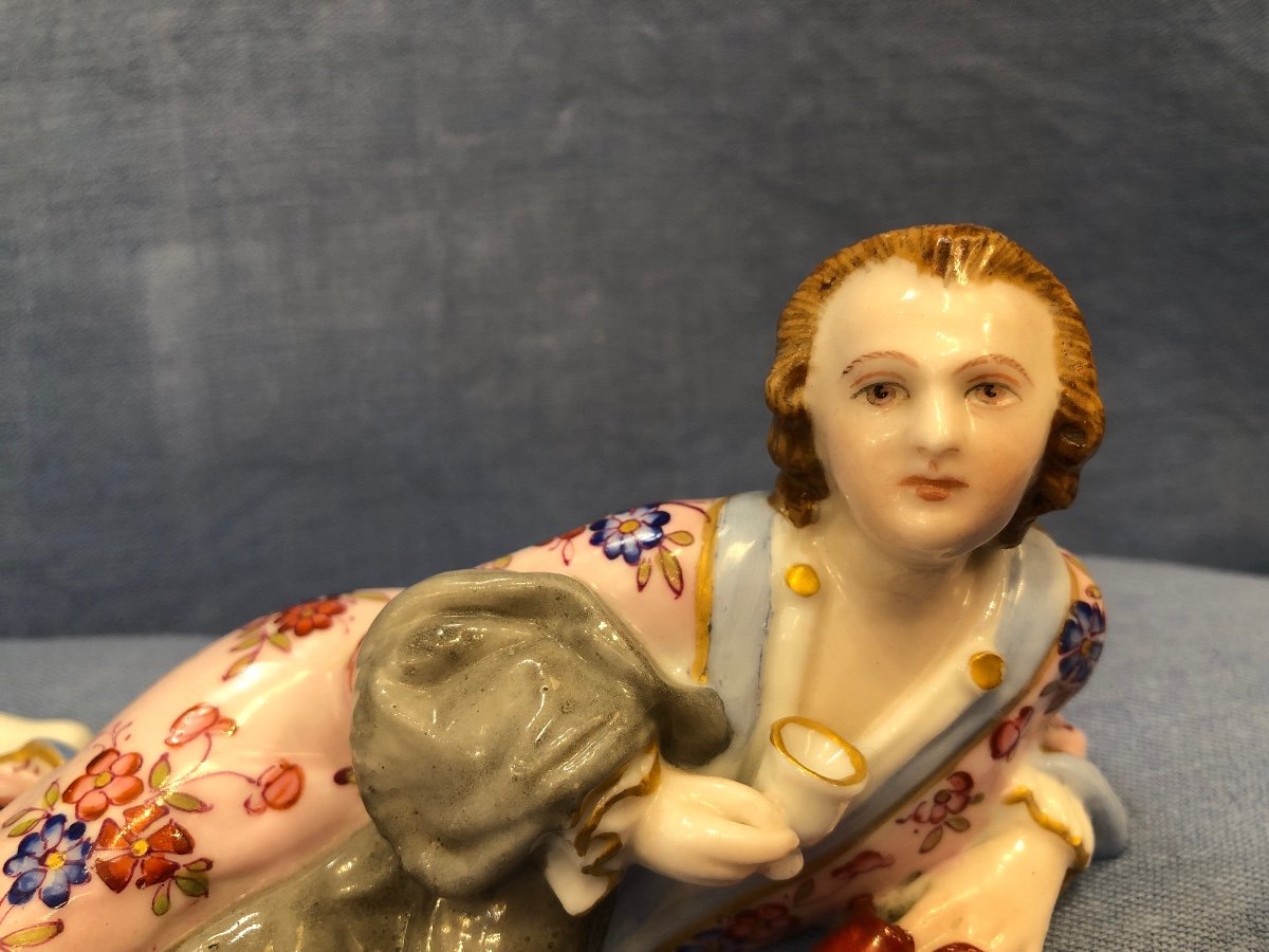 Figurine en Porcelaine,homme Couché,XIXème Siècle -photo-2
