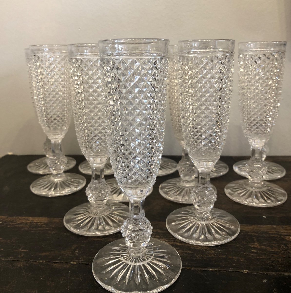 Set Of 12 Crystal Champagne Flutes, Baccarat Le Creusot, 19th Century 