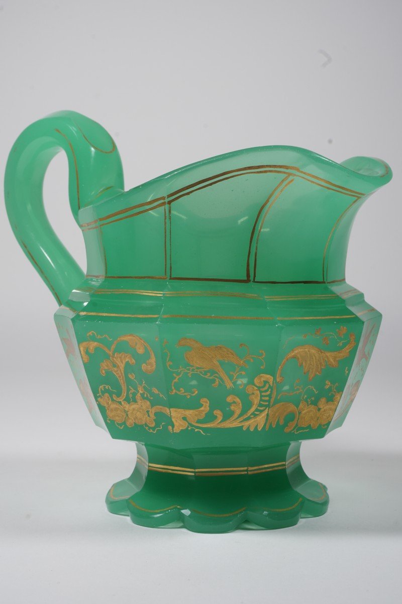 Pot à lait, Crémier Opaline Charles X verte et or