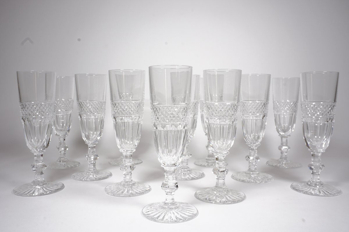 12 Saint Louis Trianon Crystal Champagne Flutes-photo-3