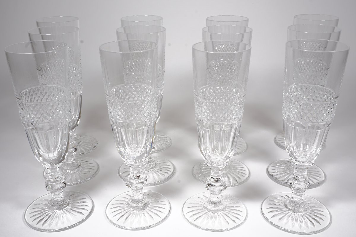 12 Saint Louis Trianon Crystal Champagne Flutes-photo-2