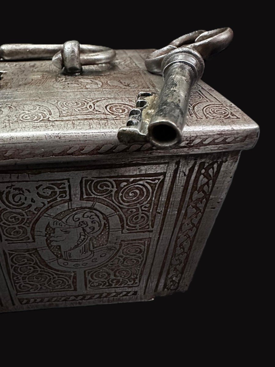 Small Iron Chest Box-photo-1