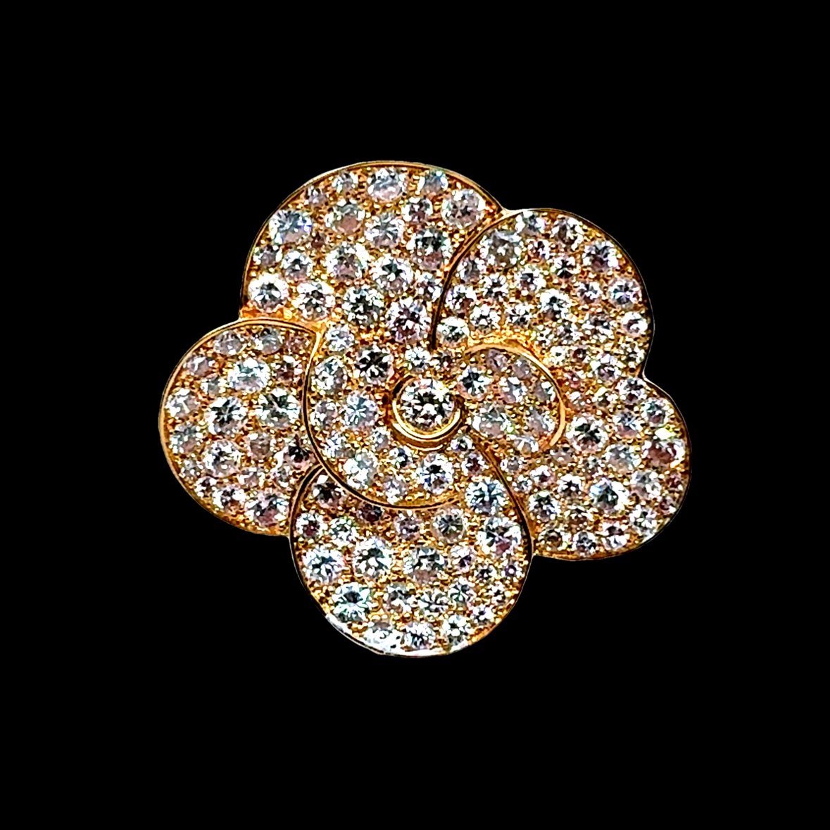 Bague Fleur Or Rose Ornée de Diamants 