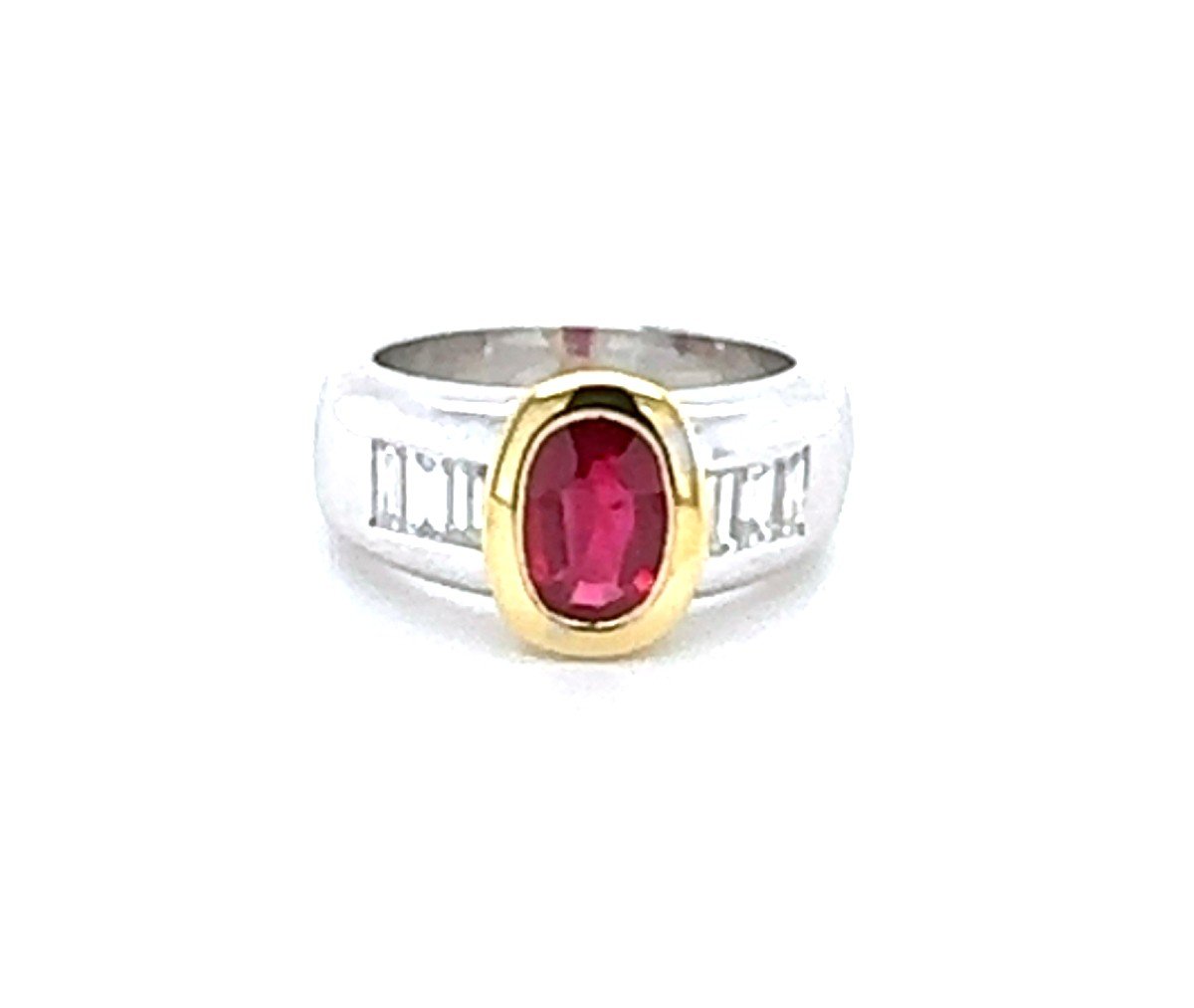 "refined Ring: 18ct Gold, Ruby, Baguettes"