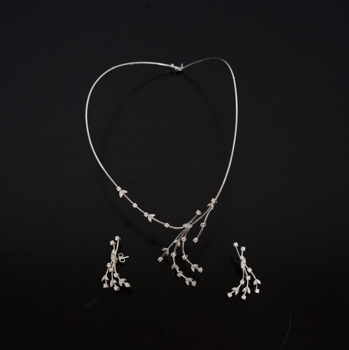 Collier Et Paire De Boucles d'Oreilles-photo-1