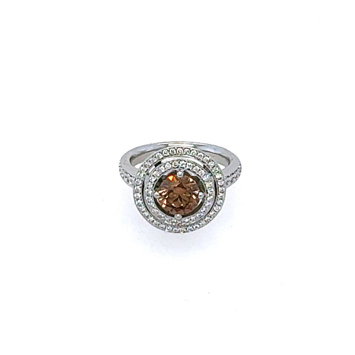 Bague en Or Blanc 18K avec Diamant Cognac Central et Diamants Blancs