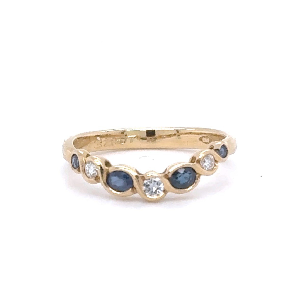 Diamond & Sapphire Ring