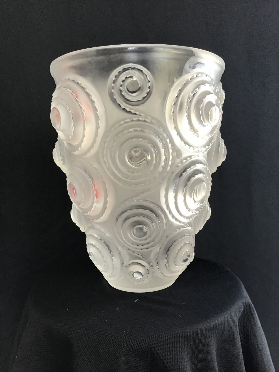 Large Lalique XXl Spiral Vase