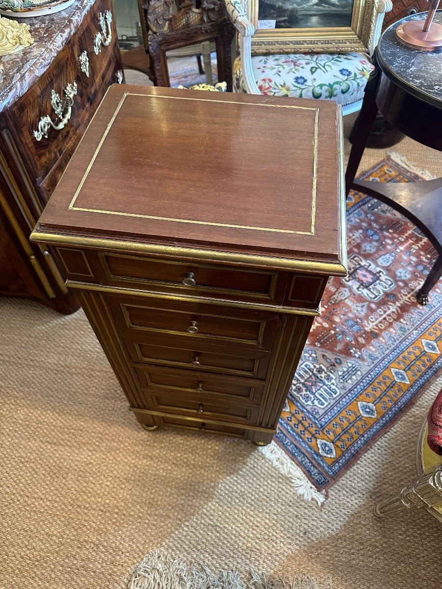 Louis XVI Style Mahogany Bedside Chest. -photo-2