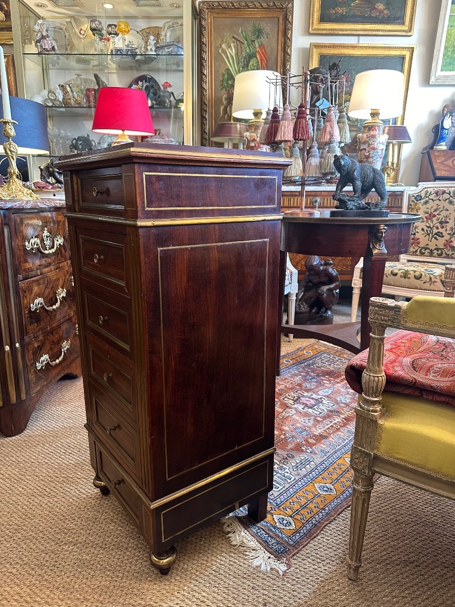 Louis XVI Style Mahogany Bedside Chest. -photo-3