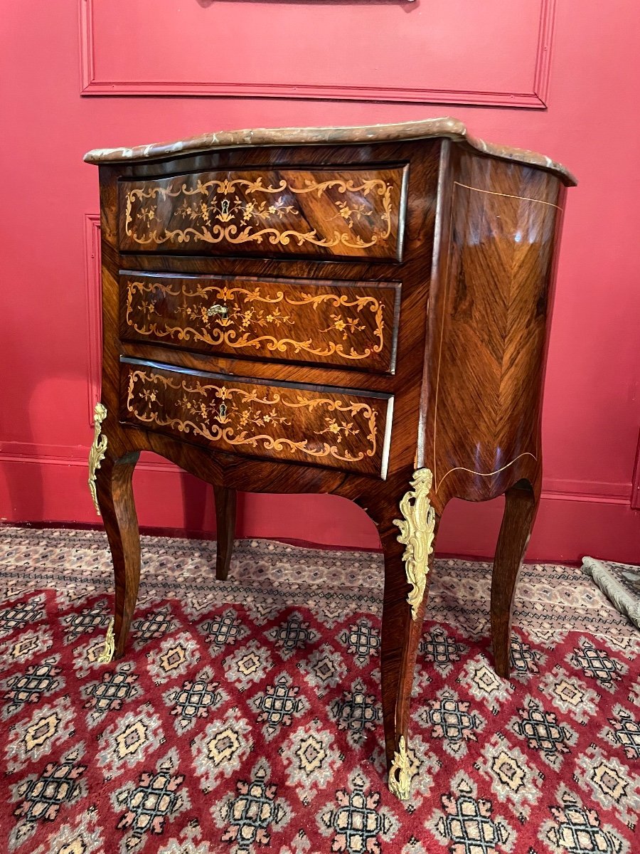 Louis XV Style Commode In Marquetry Of Flowers.