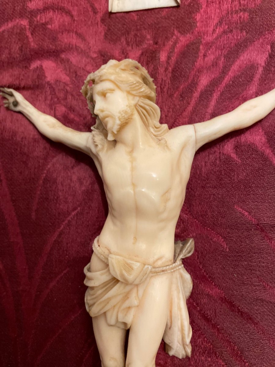 Christ In Ivory, With The Crown Of Thorns. XVIIIth Time.-photo-2