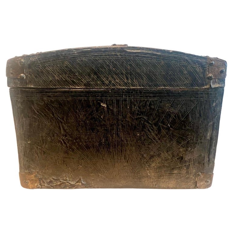 Louis 14 Period Messenger Box In Leather-covered Wood - Box - France - 17th 18th-photo-2