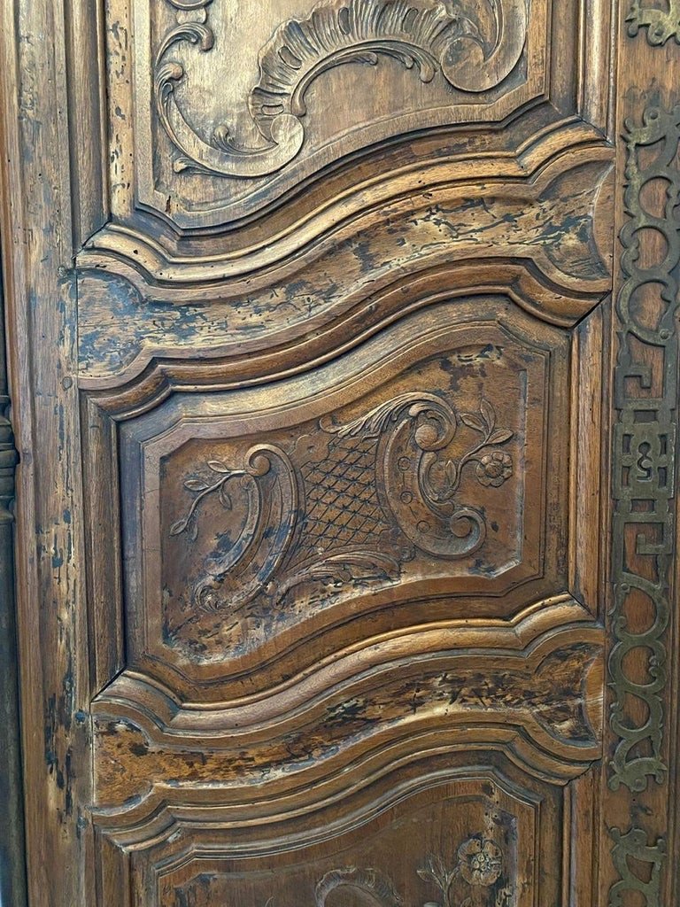 Large Richly Carved Louis XV Provençal Period Wardrobe - 18th Century France-photo-2