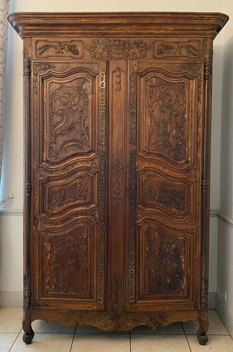 Large Richly Carved Louis XV Provençal Period Wardrobe - 18th Century France-photo-8