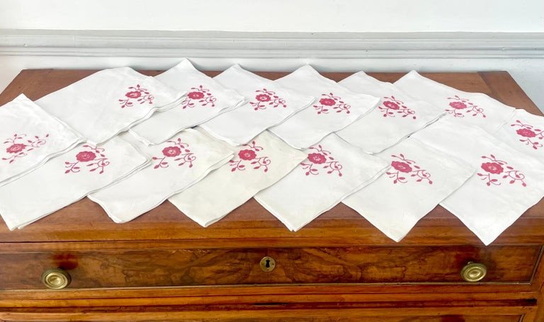 Set Of 14 White Linen Napkins Embroidered With Pink / Red Flowers 1900 Art Nouveau-photo-2