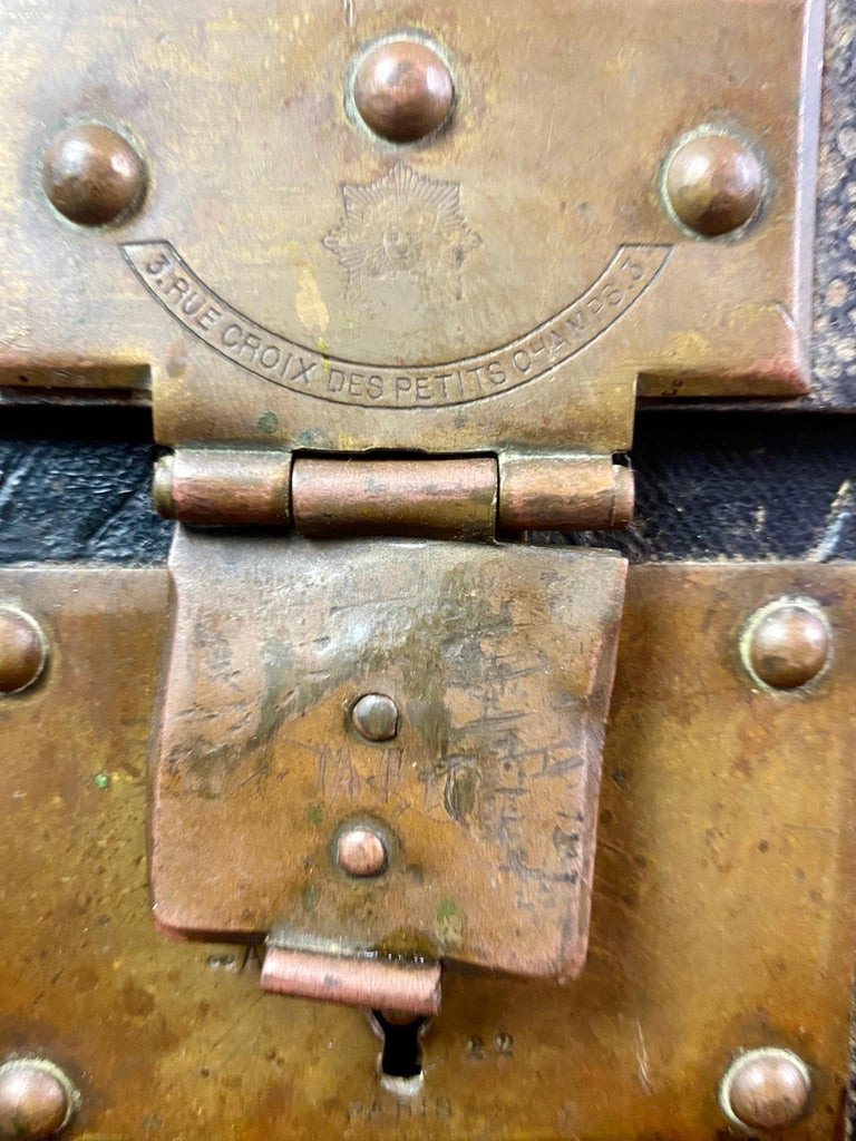 Parisian Travel Trunk In Black Wood And Brass - 19th Paris France-photo-7