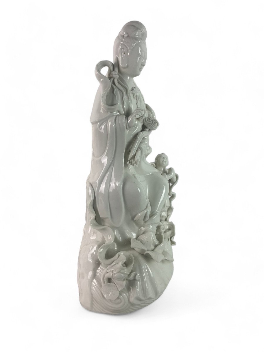 Porcelain Statuette "blanc De Chine" Of The Goddess Guanyin - Dehua Porcelain - 19th-photo-3