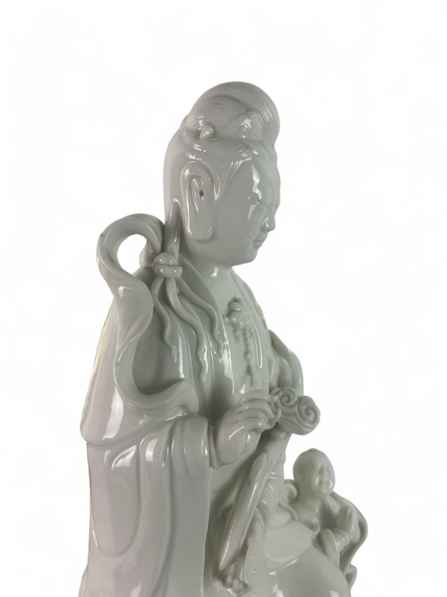 Porcelain Statuette "blanc De Chine" Of The Goddess Guanyin - Dehua Porcelain - 19th-photo-3