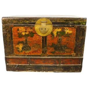 Chinese Brown And Gold Lacquered Chest With Flower Decor, Circa 1900