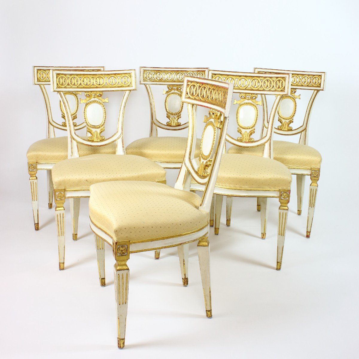 Ensemble De Six Chaises Klismos Italiennes Peintes Et Dorées, Fin Du XIX Siècle