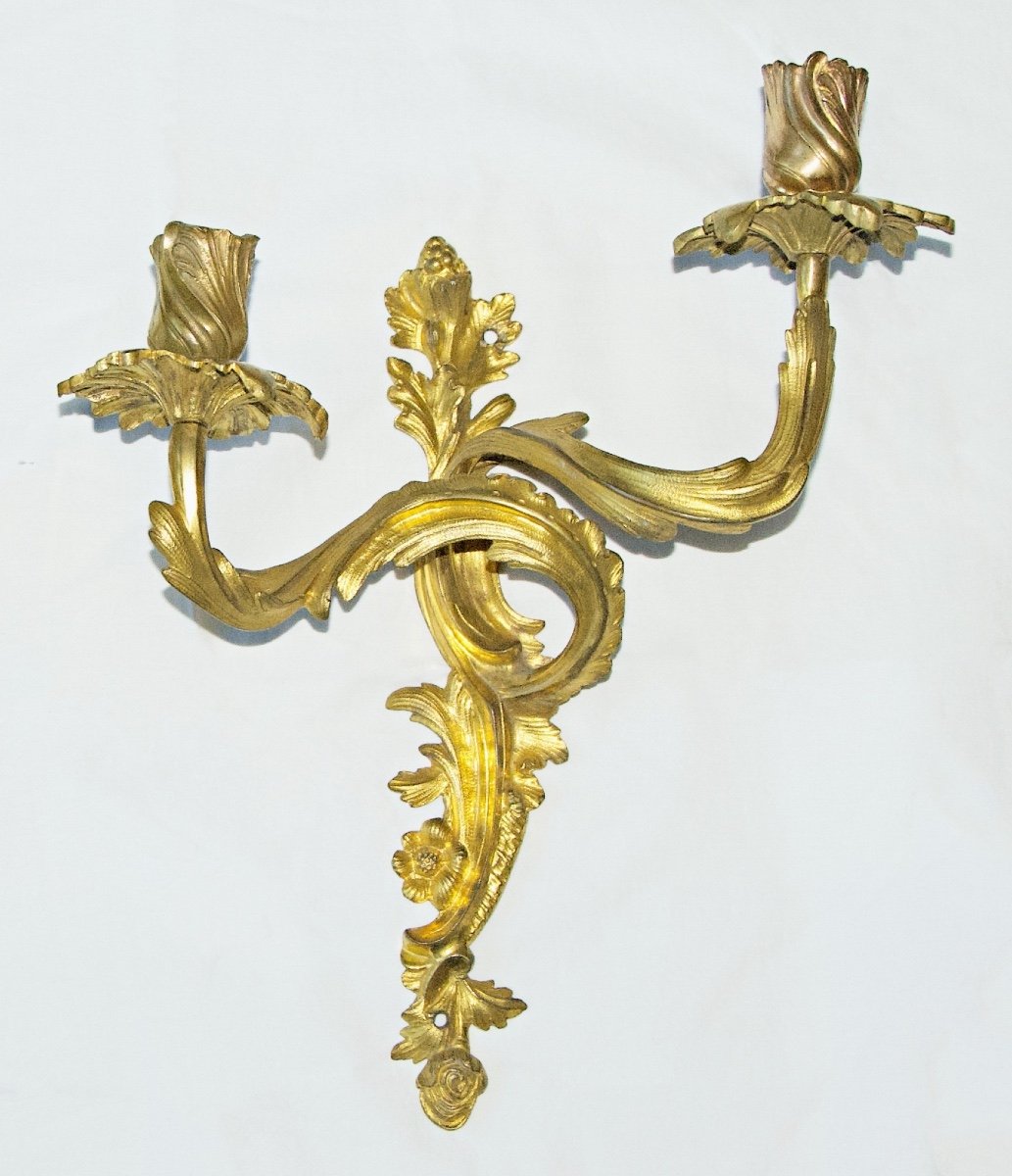 Paris, 18th Century - Pair Of Gilt Bronze Wall Sconces, Louis XV Period.-photo-3