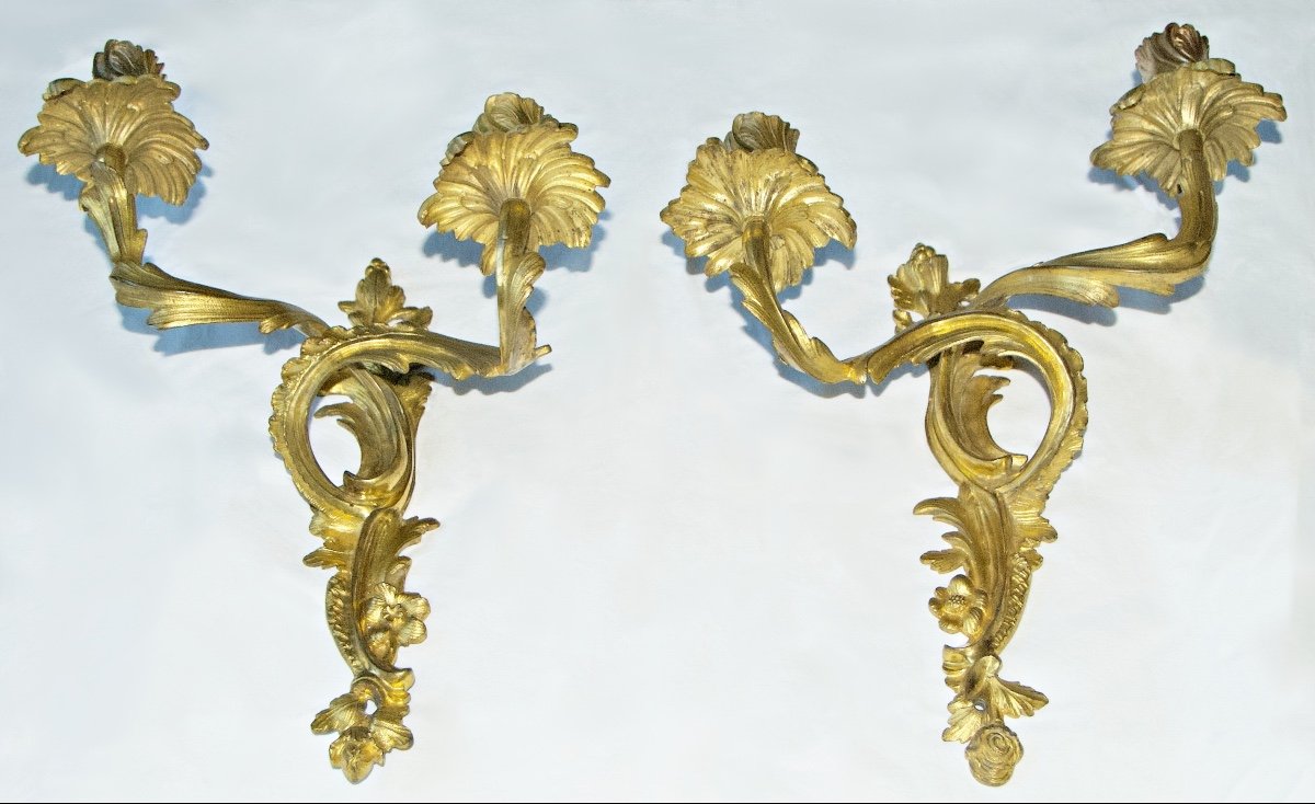 Paris, 18th Century - Pair Of Gilt Bronze Wall Sconces, Louis XV Period.-photo-4