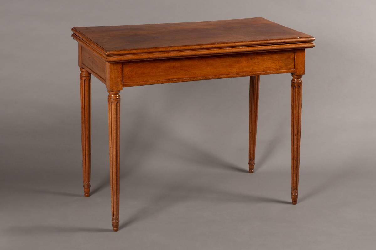 Table à jeux par Étienne Avril, époque Louis XVI